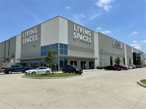 living spaces outlet store location.